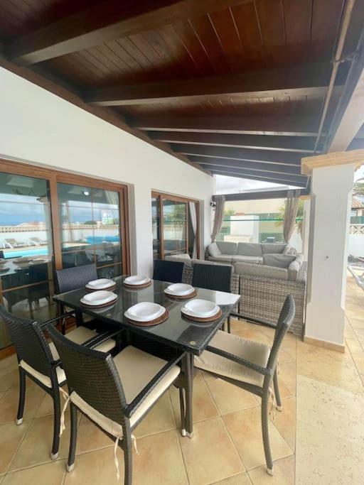 Stunning Villa Amanecer Corralejo Buitenkant foto